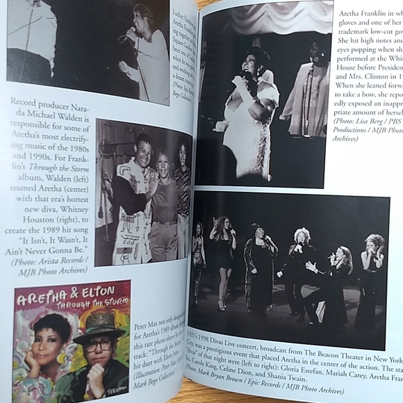 Aretha Franklin:Tribute Edition softcover Bio - Picture 5 of 16